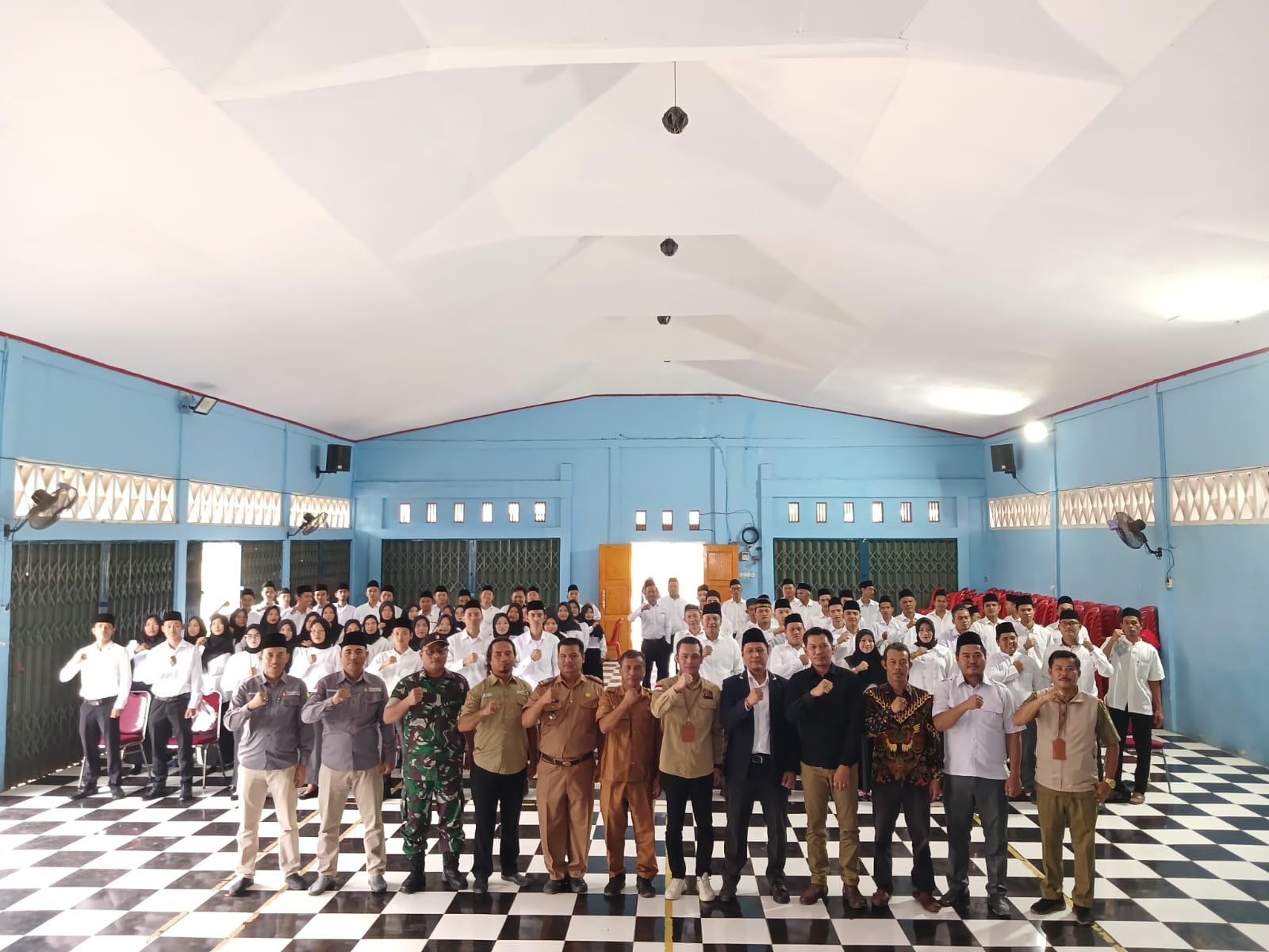 Personil Polsek Penukal Abab Polres PALI Melaksanakan Monitoring kegiatan Pelantikan Dan Pembekalan Anggota PTPS