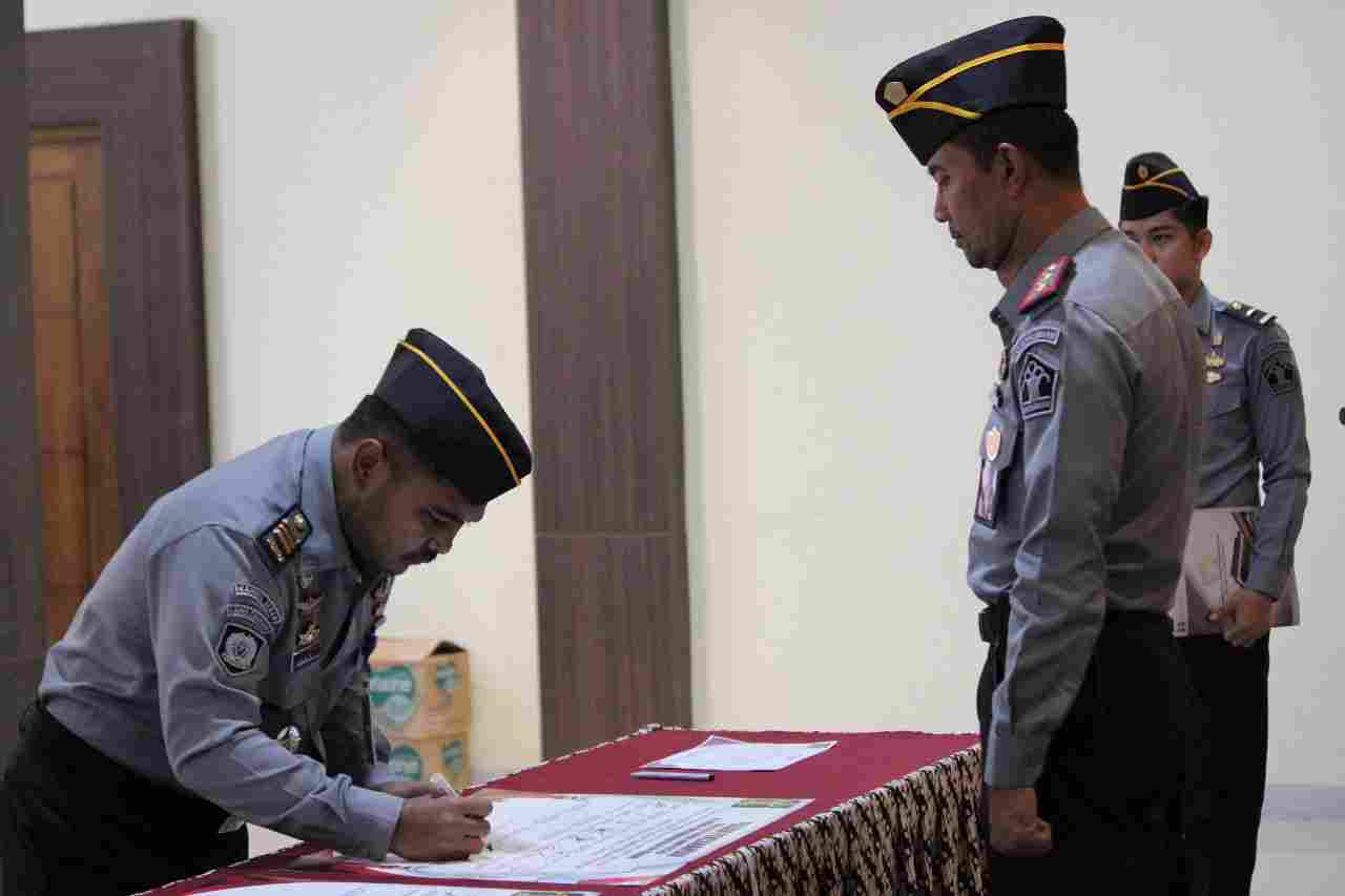 Meningkatkan Profesionalitas Petugas Lapas Cikarang Landasan Utama Meraih Predikat Wilayah Birokrasi Bersih dan Melayani