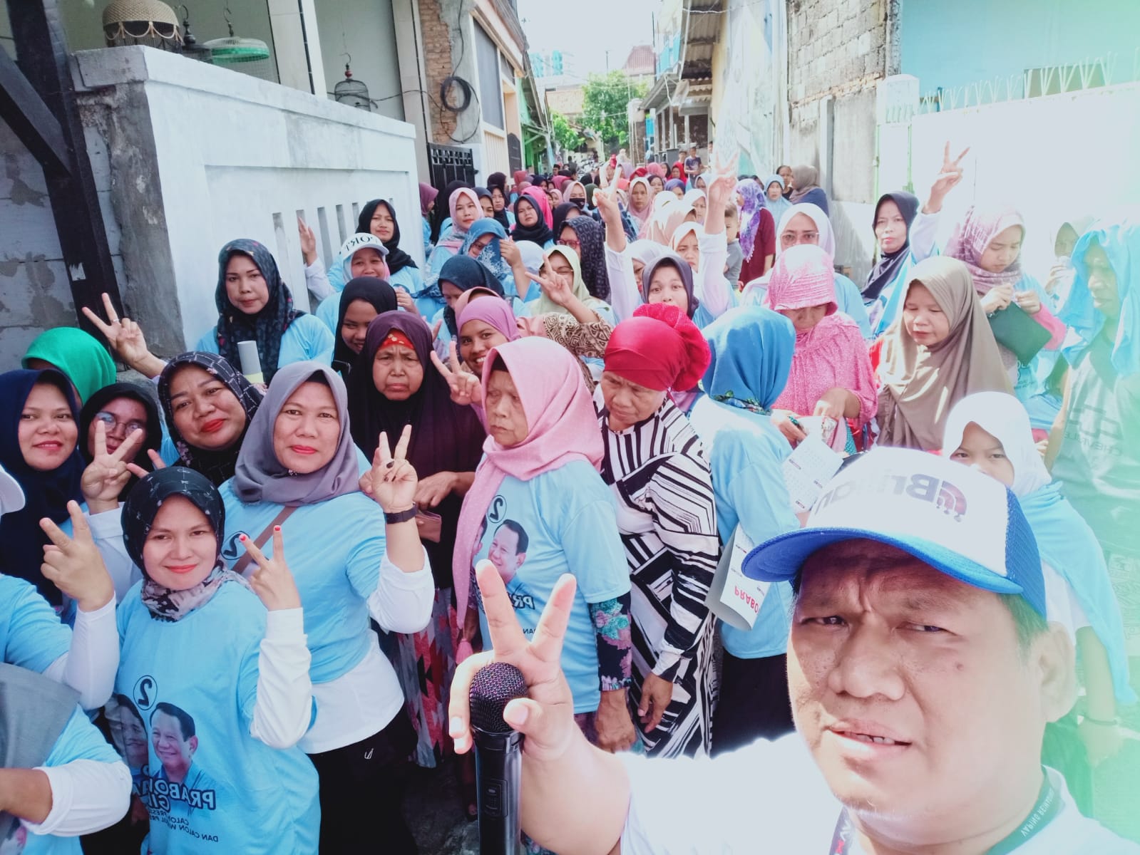 Relawan Militan Prabowo-Gibran (Brilian) Giat Sosial Bagikan Minyak Goreng pada Masyarakat