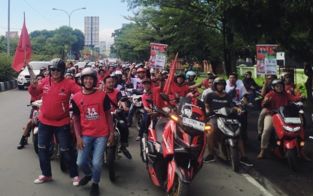 Hadiri Kampanye Terbuka PDI Perjuangan, 400 Relawan dan Simpatisan Niko Caleg DPRD Kab. Cirebon Konvoi