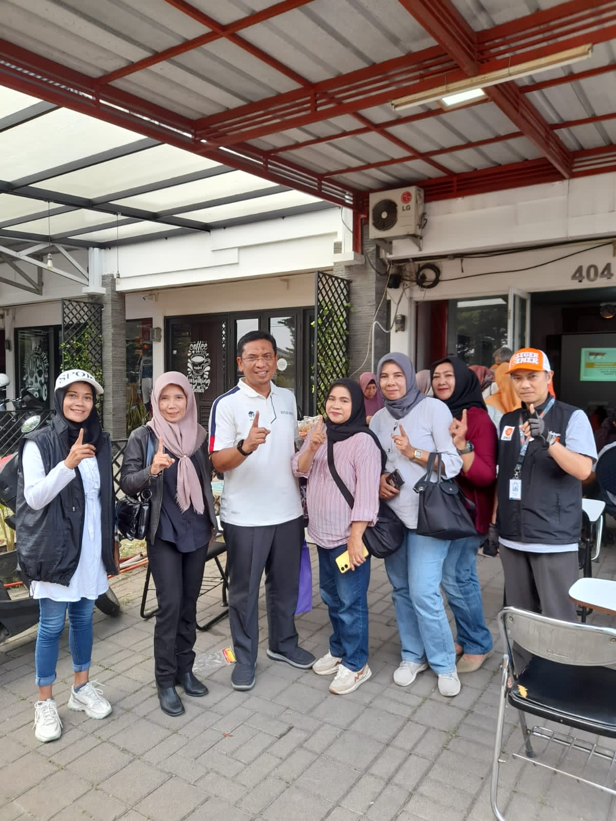 Teddy Rusmawan Bersama Andri Rusmana Berikan Edukasi Pada Pelaku UMKM