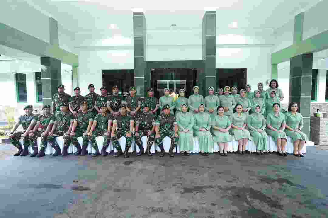 Pangkostrad Kunjungi Batalyon Infanteri 412 Kostrad Beri Arahan Inspiratif Prajurit