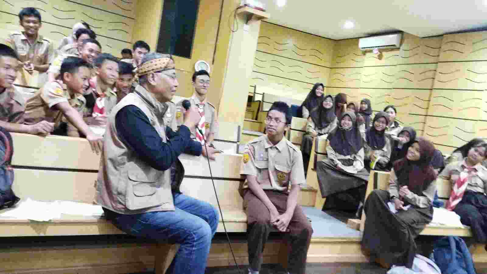 Pelatihan Jurnalistik Tingkat SMP Pertama AJMII Terselenggara di SMPN 1 Cimahi, (Sabtu 03/02/2024)