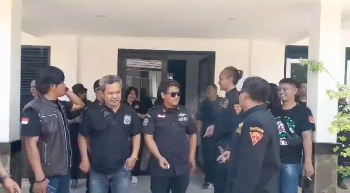 Disnakertrans Purwakarta di datangi  LSM  Gibas  Audensi  Tarkait  Pemecatan Karyawan Secara  Sepihak oleh PT.RGA