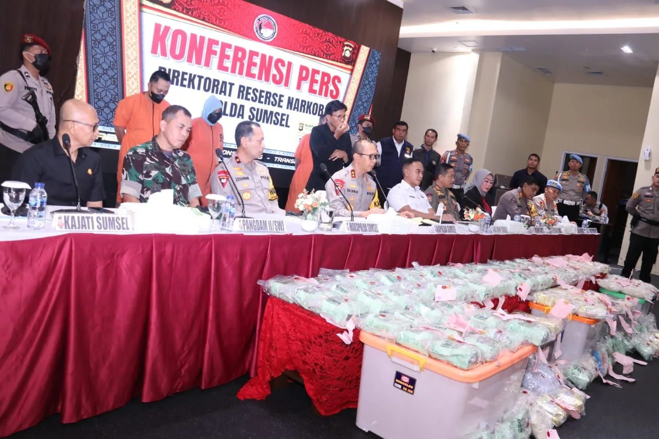 Barang Bukti Terbesar, Polda Sumsel Tangkap 3 Gembong Narkoba, Sita 111,6 Kg Sabu dan 134 Ribu Ekstasi