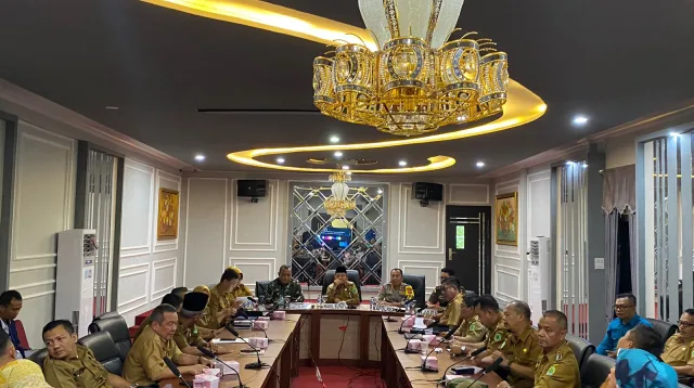 Kapolres PALI AKBP Khairu Nasrudin, S.I.K., MH, Menghadiri Rapat Tim Pemantauan, Pelaporan, dan Evaluasi Perkembangan Politik