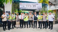 Tinjau TPS, Kapolda Sumsel Pastikan Kamtibmas Kondusif dan Tahapan Pemilu Berjalan Tertib