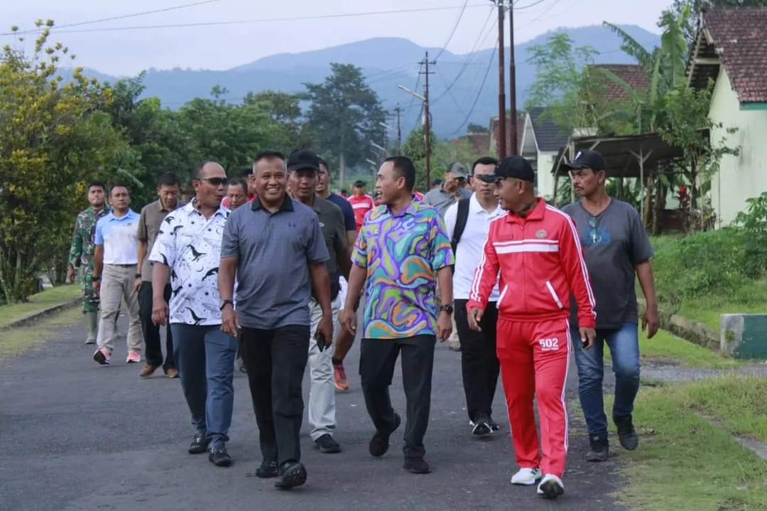 Danyonif 502/UY/18/2 Kostrad Mayor Inf Deni Suryo Anggo Digdo Sambut Kunjungan Pangkostrad