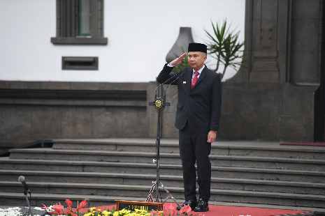 Bey Machmudin Penjabat Gubernur Jawa Barat
