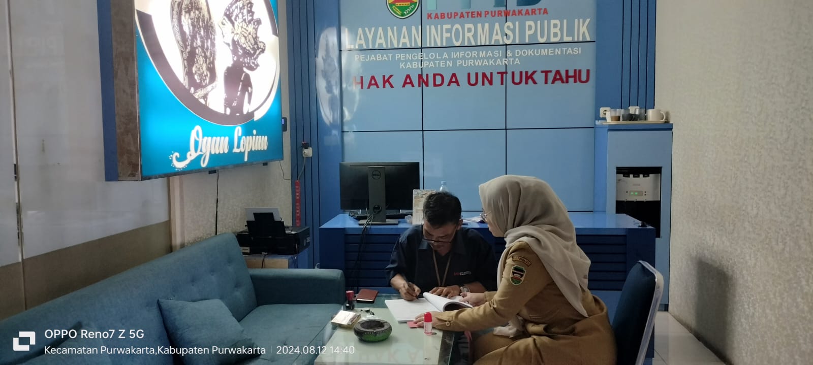 Penanaman tangannya MOU Kerjasama Publikasi Media Pimred Temporatur.com di Diskominfo Kabupaten Purwakarta 