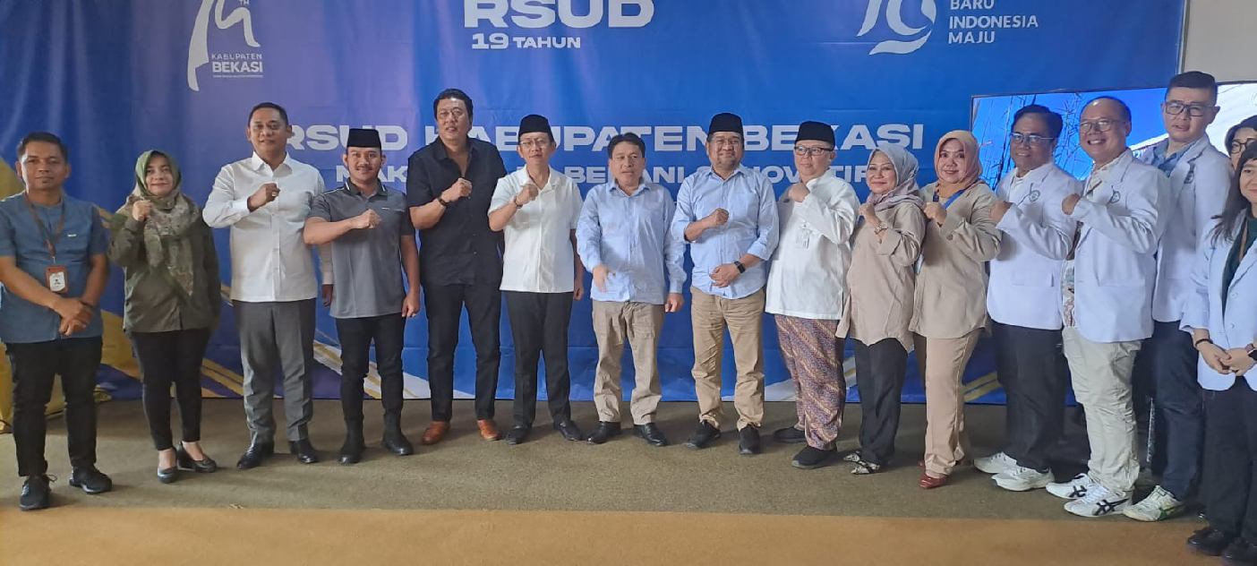 Para Calon Bupati dan Wakil Bupati Kabupaten Bekasi melakukan test kesehatan di RSUD Cibitung Bekasi, Jumat 30/08/2024.