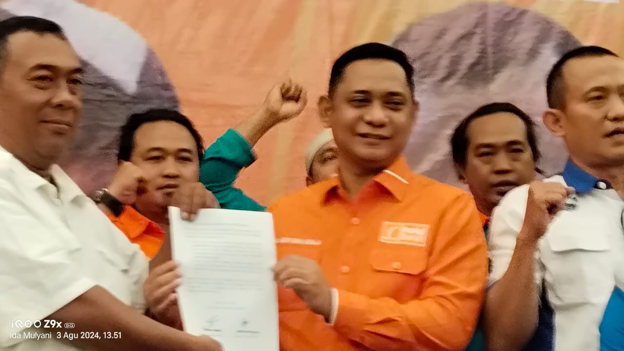 dr Asep Surya Atmaja, politisi Partai Golkar inipun hengkang meninggalkan partai