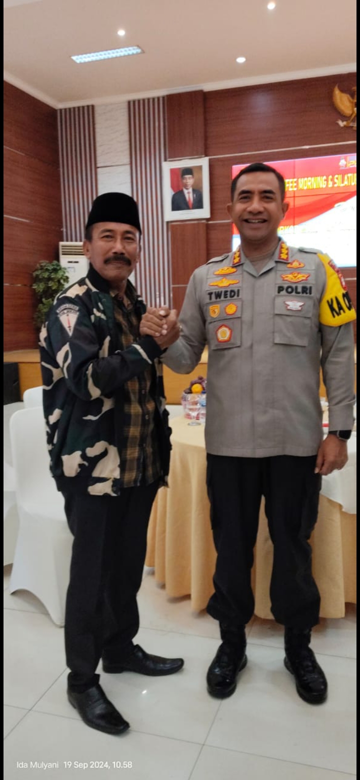 Kapolres Metro Bekasi Kombes Pol. Twedi Aditya Bennyahdi, S. Sos., S. I. K., M. H. menggelar acara Coffee Morning bersama Forkopimda