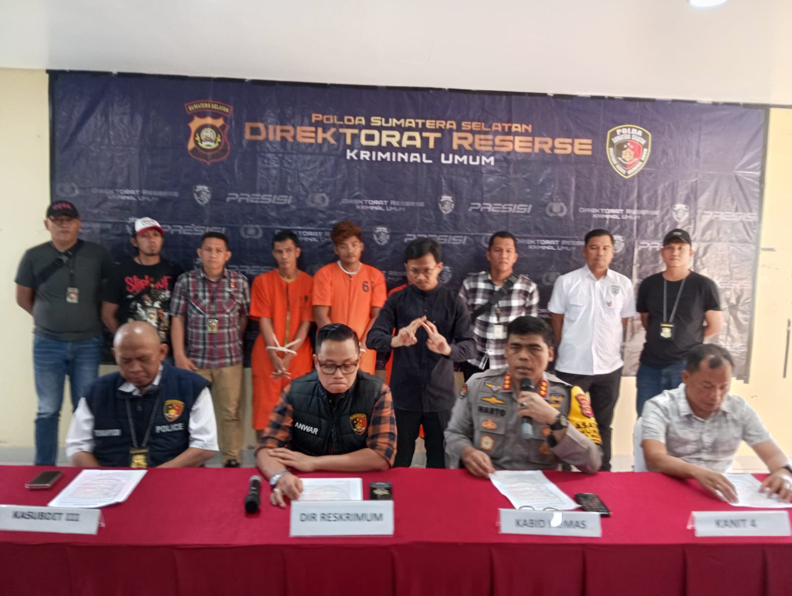 3 Residivis Dibekuk Tim Ditreskrimum Usai Menjalankan Aksinya Menodongkan Senjata Api dan Menggasak Uang di Kasir Indomaret