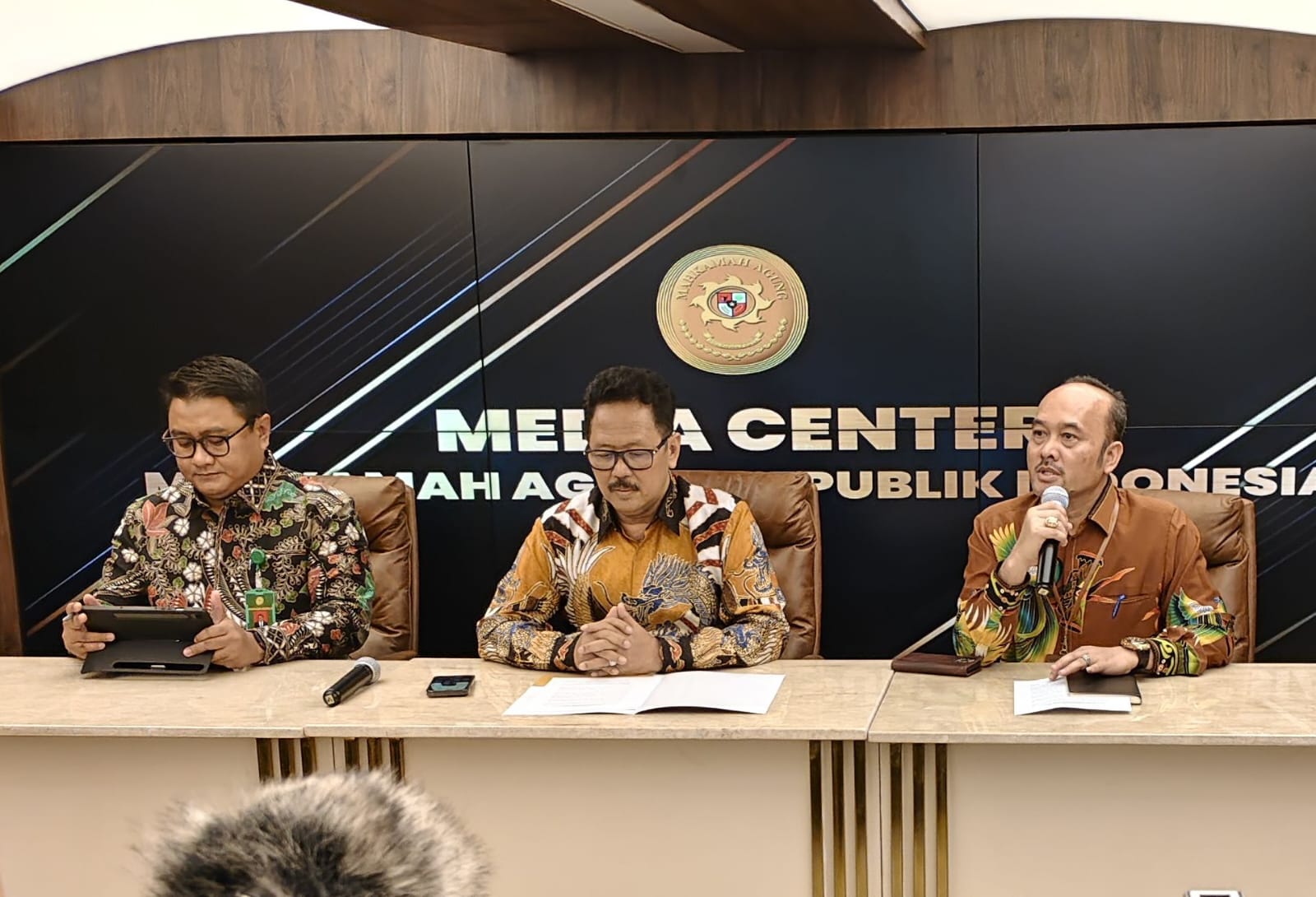 Pernyataan Sikap Mahkamah Agung Terkait Penetapan Tersangka Hakim PN Surabaya