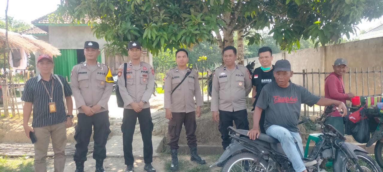 Polsek Penukal Utara Laksanakan Keamanan Kampanye Tatap Muka Paslon Bupati dan Wakil Bupati Kabupaten PALI Nomor Urut 4