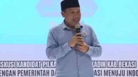 Calon Bupati Bekasi Diskusi Bersama Kadin, Dani Ramdan Diserang Kontraktor, BN Holik Terima Hadiah Pantun, Ade Kunang Tidak Hadir