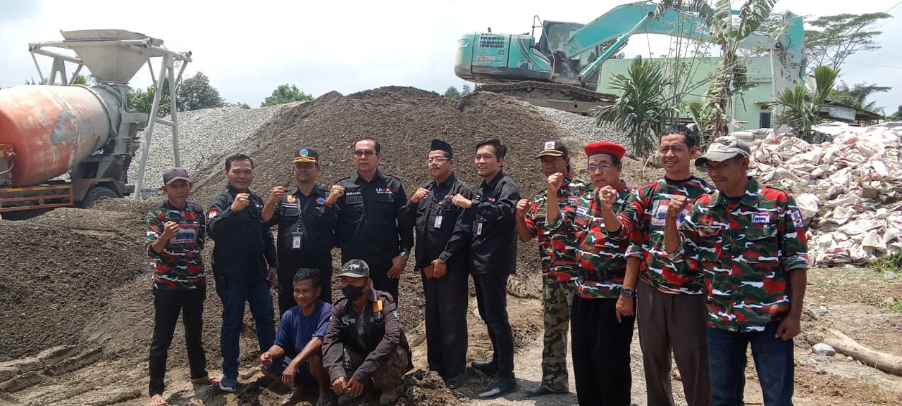 Di Duga ilegal, Batching Plant Di Desa Tebat Gunung Kelurahan Lubuk Buntak Kota Pagaralam