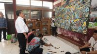 Sekda Herman Takjub Lihat Batik Griya Difabel Binaan Dinsos Jabar
