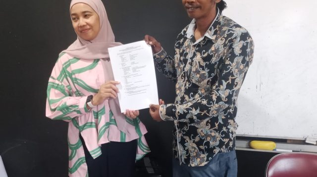 Perwakilan Masyarakat  Tambun Bulak Laporkan Pencemaran Limbah Eks Pabrik