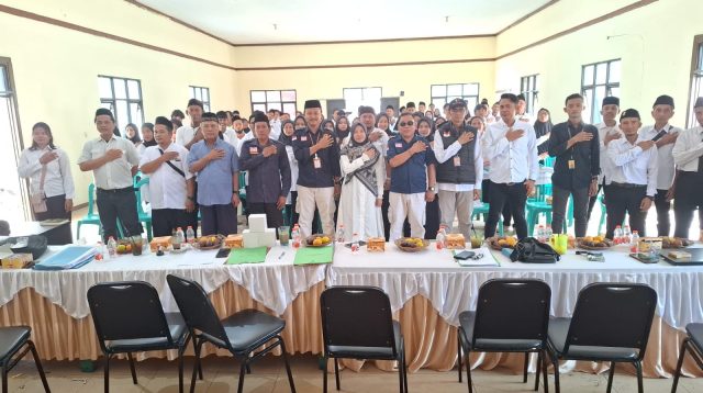 Pelantikan Serentak Anggota KPPS Dan Bimtek di Desa Kedungwaringin Tahun 2024