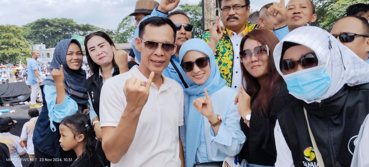kampanye Akbar terakhir jargon Calon Bupati dan Wakil Bupati Bogor Nomor urut 01 Rudy Susmanto - Ade Ruhandi menyapa masyarakat