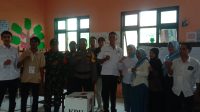 Kades Buni Bakti Bekasi Pantau Proses Pilkada di TPS 13 