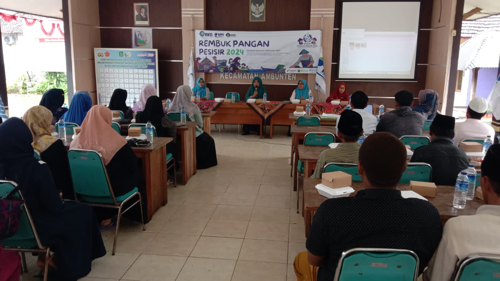 Kelompok Perempuan Pesisir Indonesia (KPPI) menggelar acara Rembuk Pangan 2024 di Kecamatan Ambunten Kabupaten Sumenep