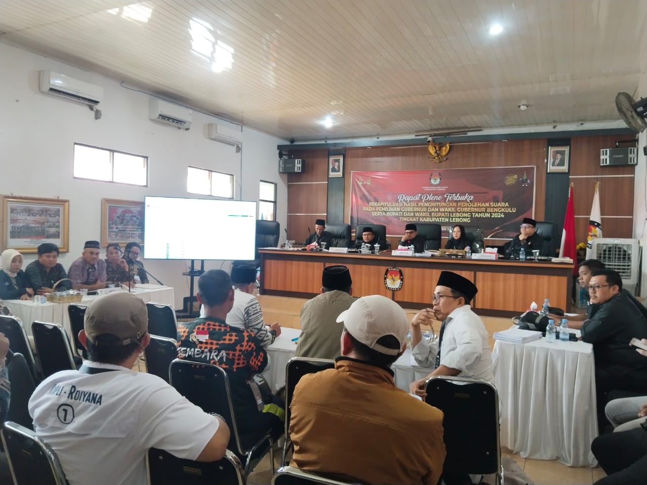 KPU Kabupaten Lebong Umumkan Pilkada 2024, Paslon 02 Tetap Unggul