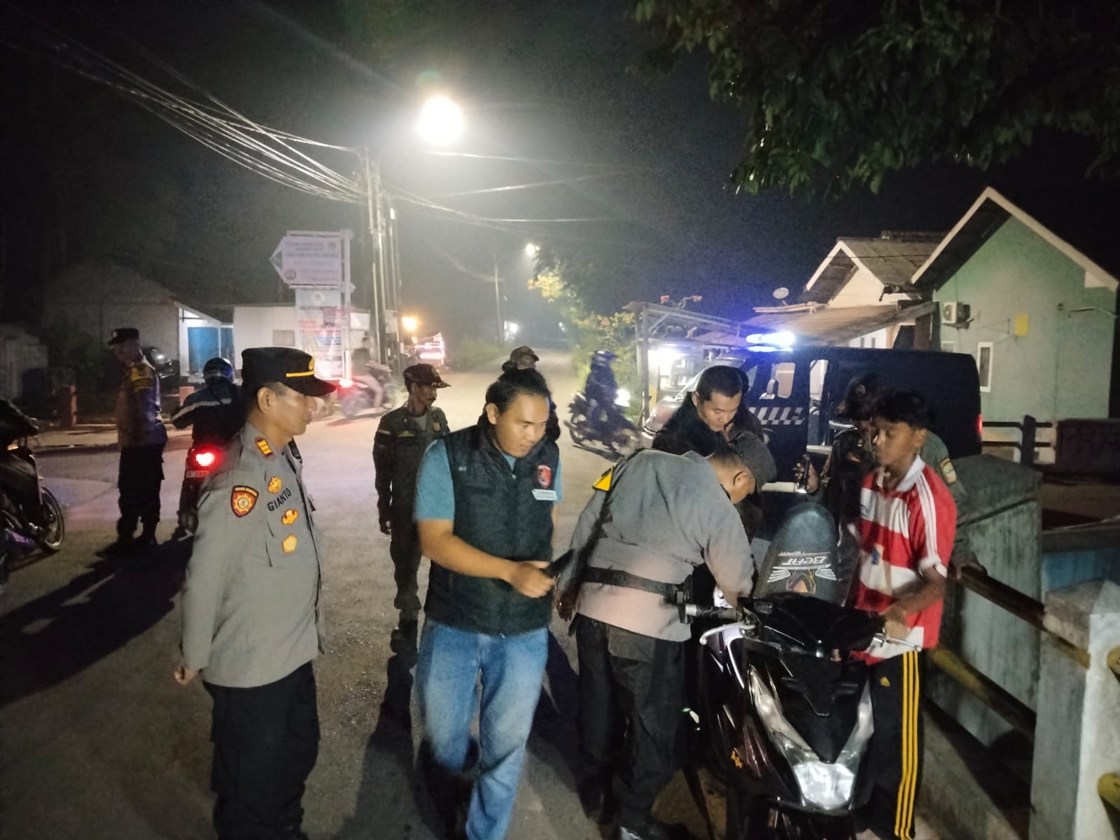 Kapolsek Sukatani Pimpin Operasi Kejahatan Jalanan dan Patroli Biru Kewilayahan