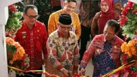 Pj Drs. Nukman M.M Lambar Resmikan Gedung Perpustakaan