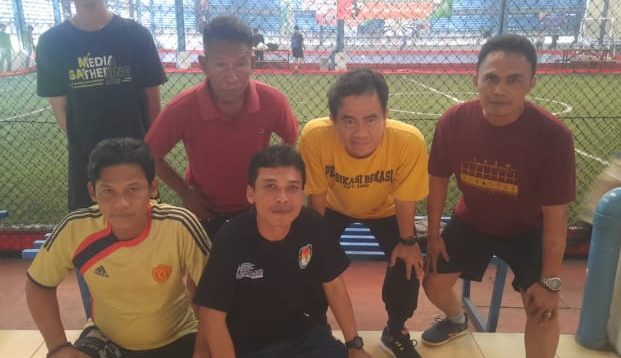 Kompak, Pengurus SMSI Kabupaten Bekasi Turun Lapang Fun Futsal Media Gathering BBWM di Sport Center Deltamas