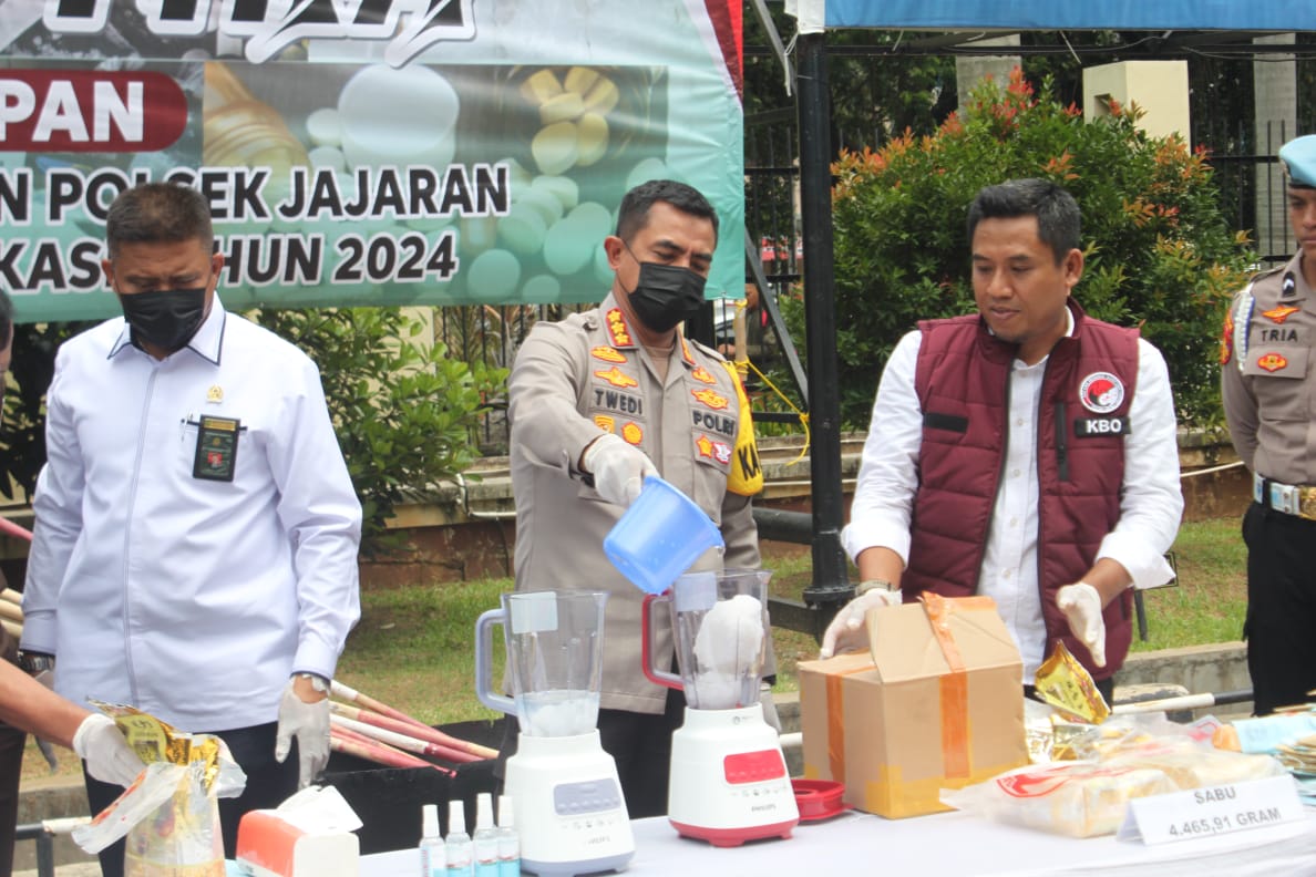 Polres Metro Bekasi Musnahkan Sabu 4,4 Kg dan 6,5 Kg Ganja Jelang Akhir Tahun