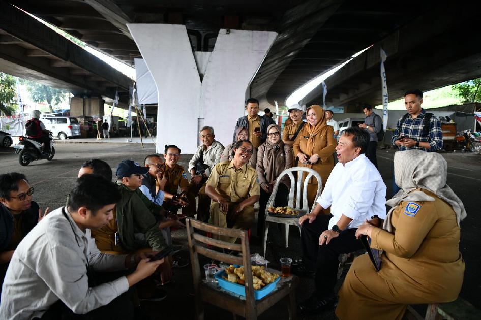 Waspadai Macet dan Hujan Petir Saat Malam Tahun Baru 2025