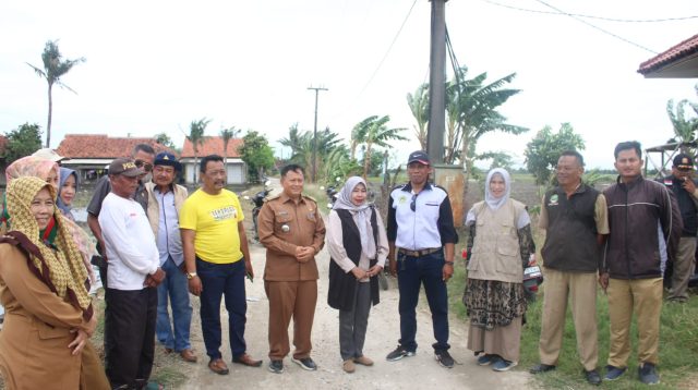 Jalan Rusak yang Viral di Sukatani Ditinjau Komisi III DPRD Kabupaten Bekasi