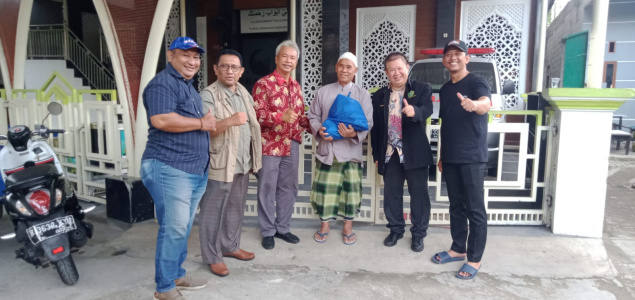 Tebar Pesan Toleransi, Forum Komunikasi Gereja Galaxy Berikan Bantuan Sembako untuk Para