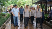 Beri Rasa Aman Saat Liburan : Kapolres Metro Bekasi Laksanakan Pengecekan Pengamanan Objek Wisata dalam Rangka Operasi Lilin Jaya 2024 Beri Rasa Aman Saat Liburan : Kapolres Metro Bekasi Laksanakan Pengecekan Pengamanan Objek Wisata dalam Rangka Operasi Lilin Jaya 2024