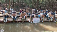 LindungiHutan Terlibat dalam Program CSR PT Panin Asset Management Tanam Mangrove di PIK LindungiHutan Terlibat dalam Program CSR PT Panin Asset Management Tanam Mangrove di PIK
