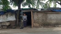 Rawan Ambruk Gubuk Reyot, Tempat Tinggal Kakek Jamhari Memprihatinkan