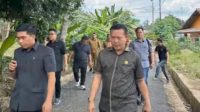 Ketua DPRD Beserta Anggota DPRD Fraksi Gerindra Lampung Utara,Gercep Tanganin Setiap Keluhan Masyarakat & Isu-isu Yang Menjadi Perbincangan Hangat Masyarakat Ketua DPRD Beserta Anggota DPRD Fraksi Gerindra Lampung Utara,Gercep Tanganin Setiap Keluhan Masyarakat & Isu-isu Yang Menjadi Perbincangan Hangat Masyarakat