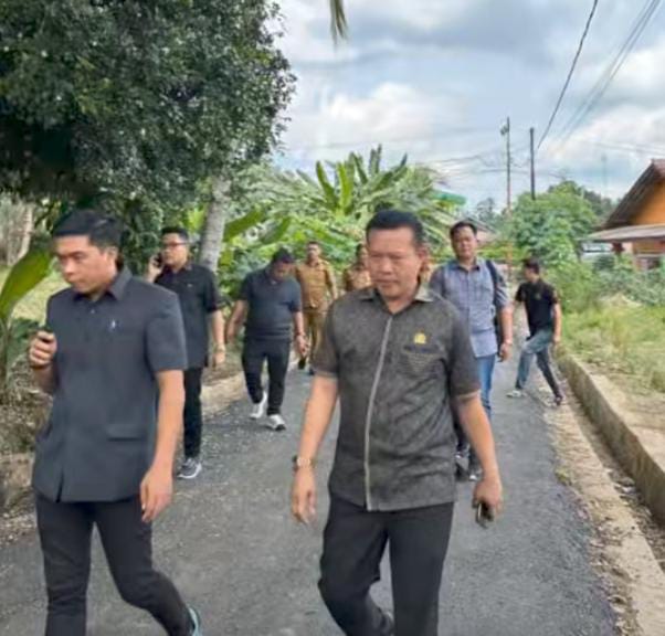 Ketua DPRD Beserta Anggota DPRD Fraksi Gerindra Lampung Utara,Gercep Tanganin Setiap Keluhan Masyarakat & Isu-isu Yang Menjadi Perbincangan Hangat Masyarakat