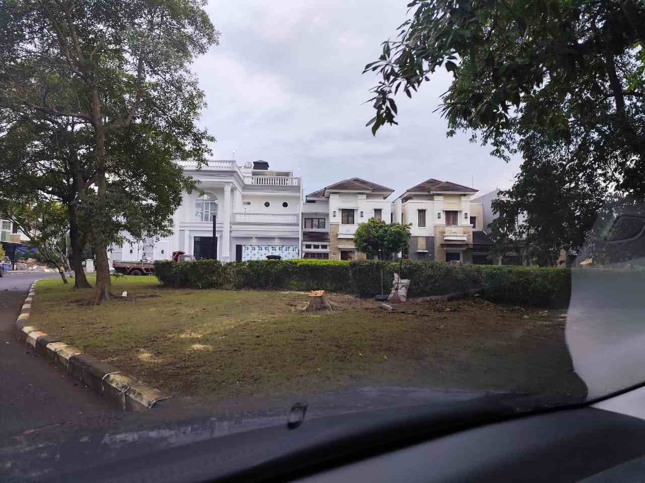 Ketua RW Cluster Rivertown  Grand Wisata Buka Suara Tentang Dugaan Pungli Iuran Pengelolaan Lingkungan