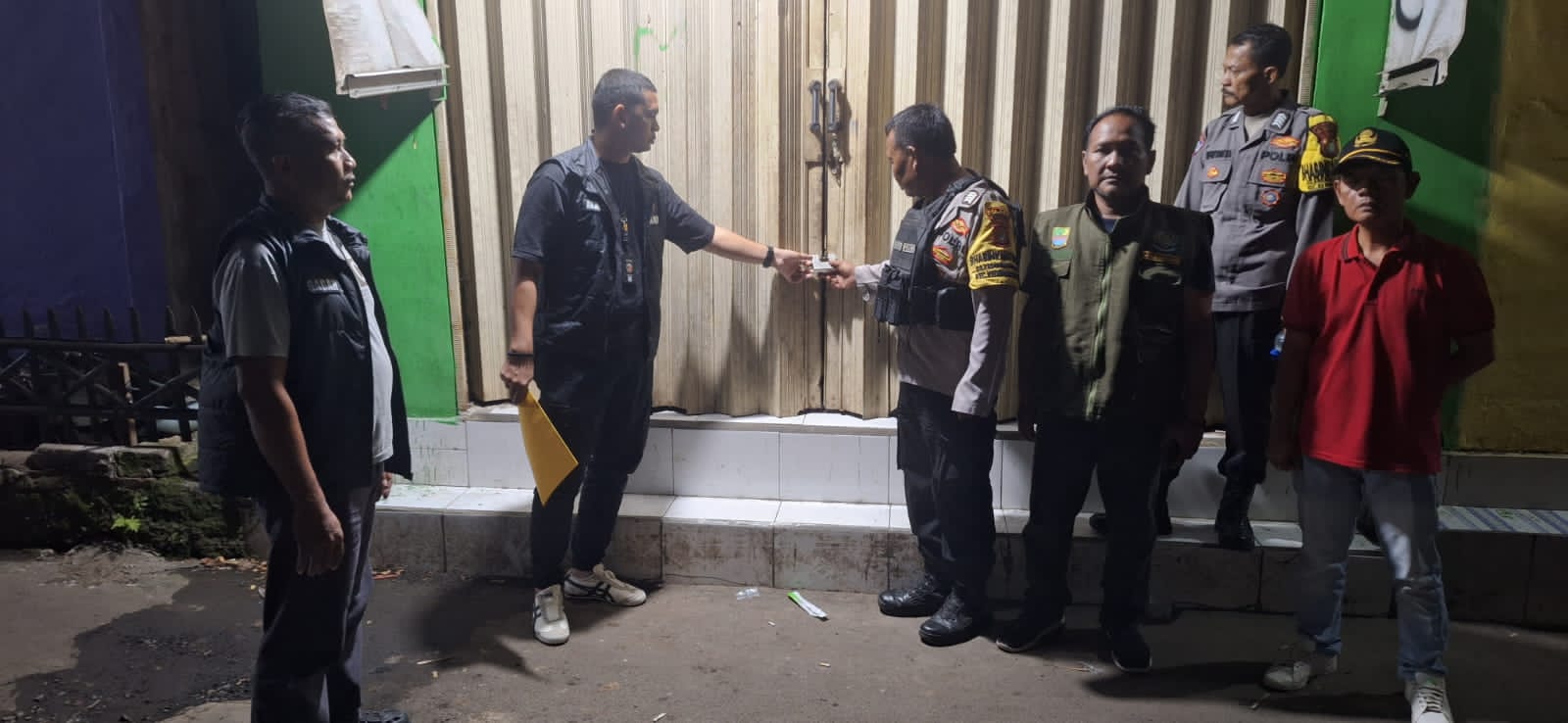 Respon Cepat Polsek Kedung Waringin Bersama Aparatur Desa Menyisir Kios yang Diduga Menjual Obat Keras Tramadol dan Eximer