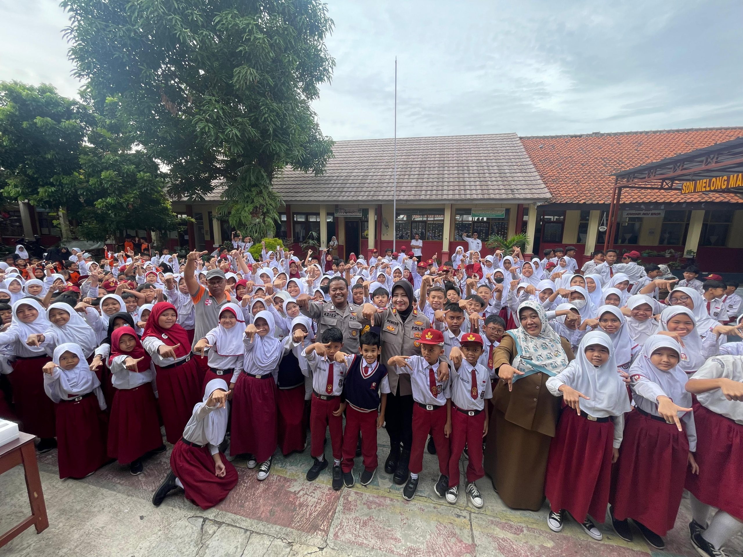 Program Police Goes To School Polsek Cimahi Selatan Di SDN Melong Mandiri 7