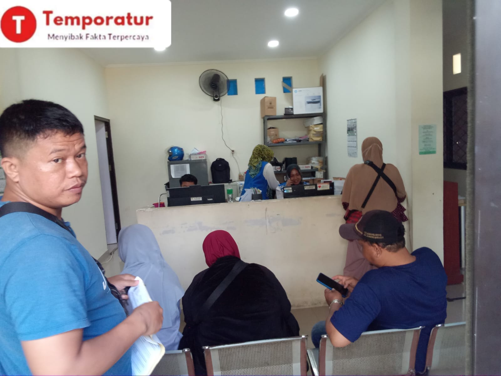 Pelayanan DUKCAPIL di Kecamatan Karang Bahagia tidak sesuai dengan Standar Operasional Prosedur (SOP)