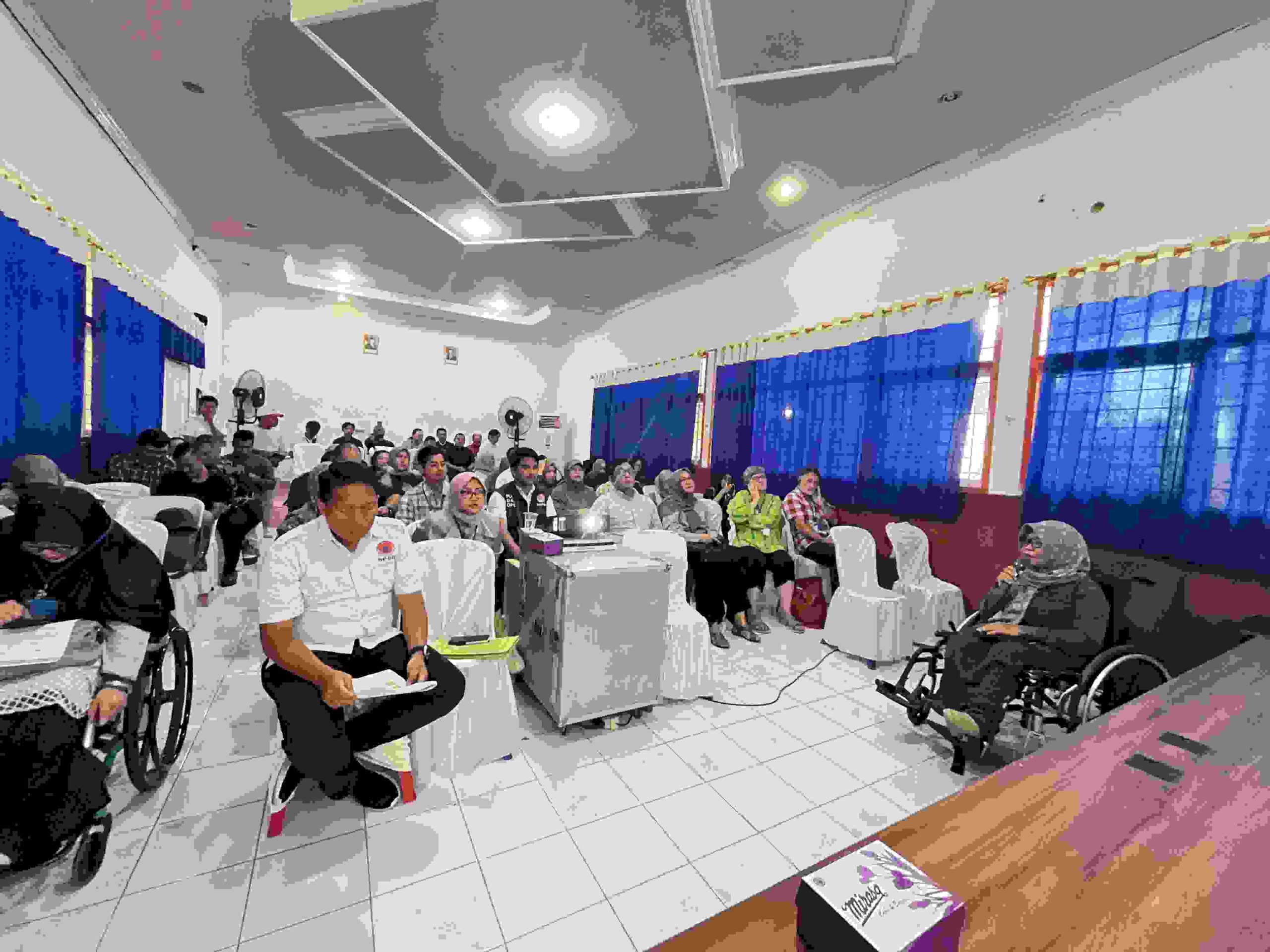 Peserta Post Course Australia Awards Indonesia ( AAI) berkunjung ke Unit Layanan Disabilitas BPBD NTB