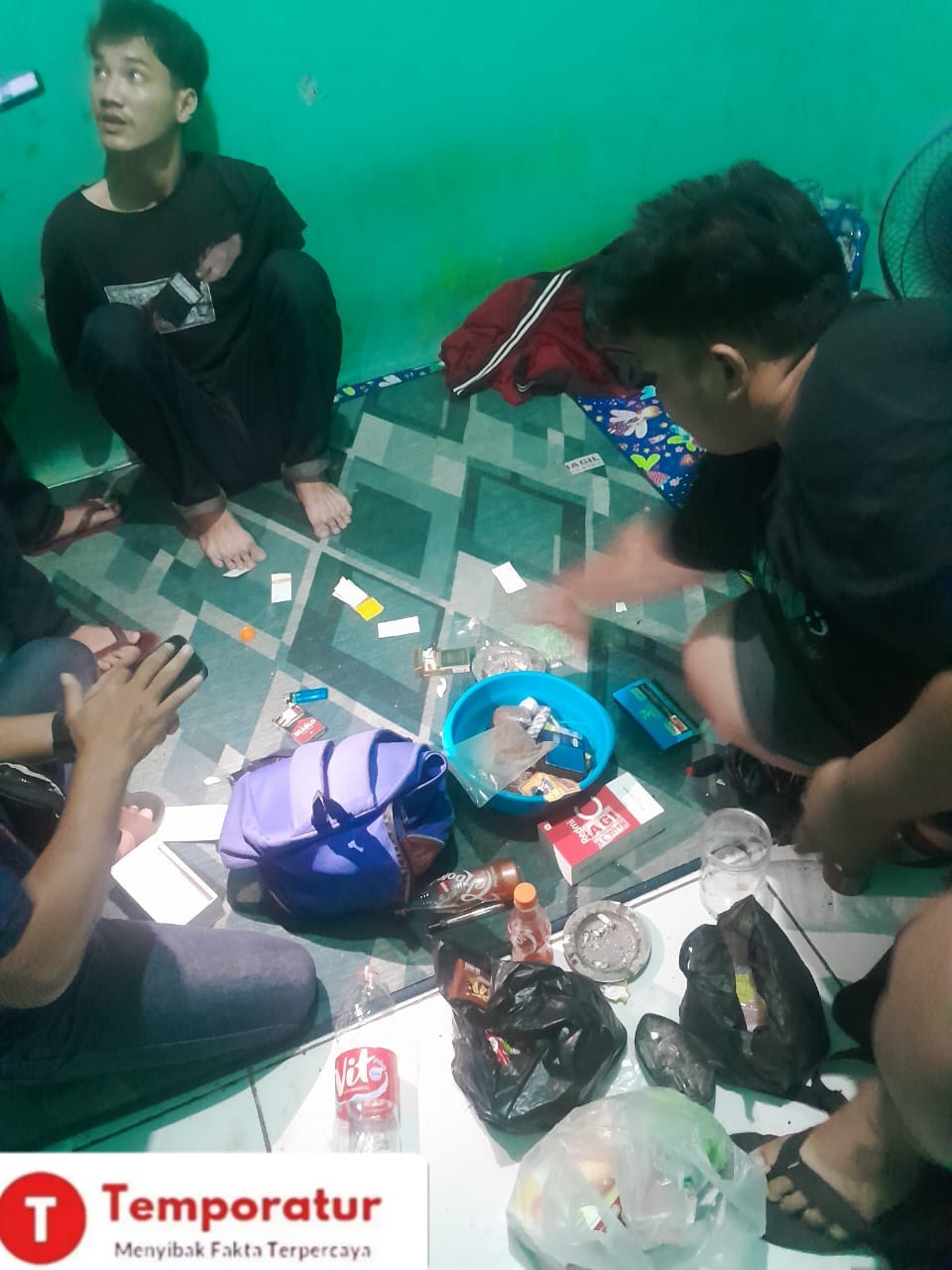 Tiga Terduga Pengedar Tembakau Sintetis Ditangkap Petugas Polsek Tambun Selatan Bekasi