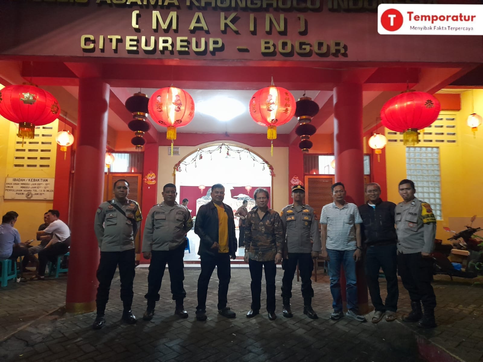 Pastikan Ibadah Imlek Berjalan Lancar Kapolsek Citereup Pimpin Langsung Pengamanan di Klenteng Citereup