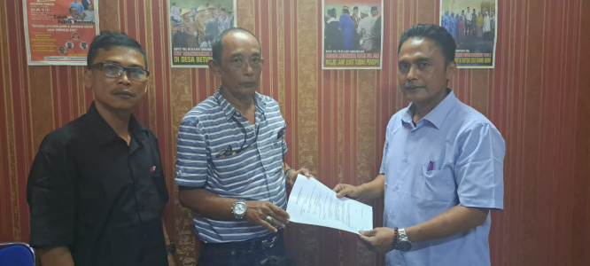 SAH” Pemimpin Perusahaan Kabarnusa24.com Serahkan SK Pengangkatan Pemimpin Redaksi Kepada Ryan Soeryana Kahman  S. Kom