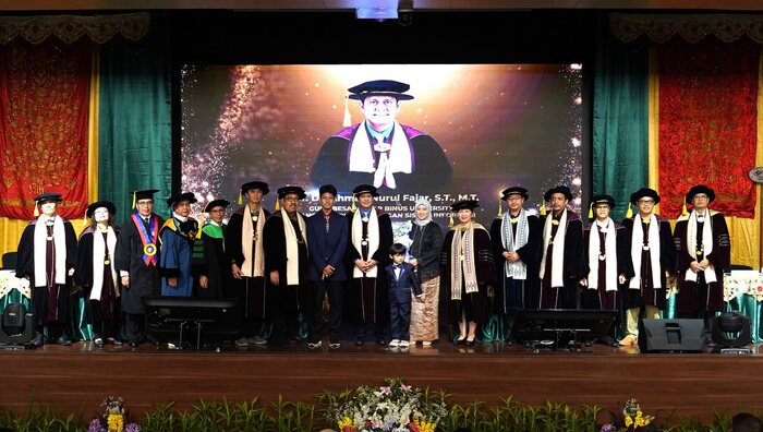 BINUS UNIVERSITY Kukuhkan Guru Besar Bidang Pengembangan Sistem Informasi: Bukti Komitmen BINUS Mendukung Riset dan Inovasi di Era Digital